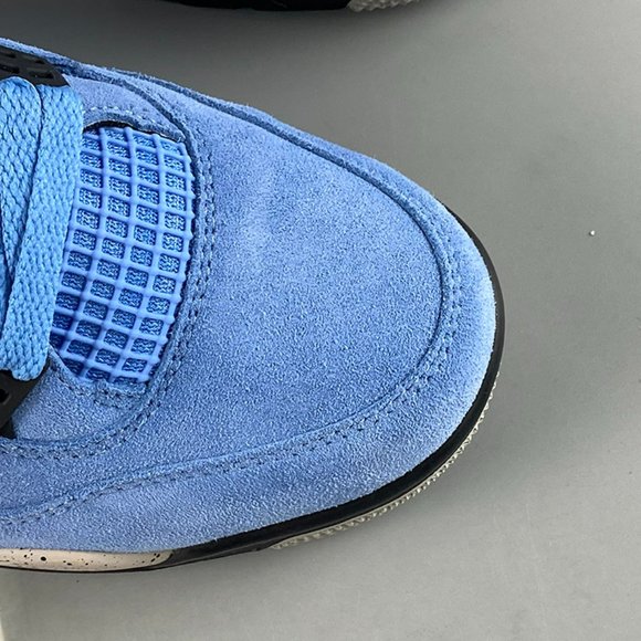 Air Jordan 4 Retro SE University Blue Sneakers - Picture 6 of 10